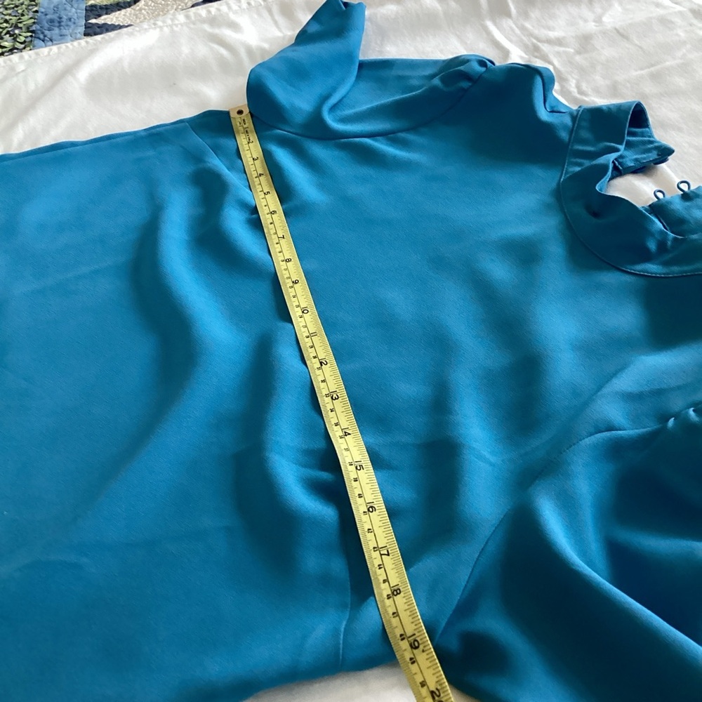 Ann Taylor feminine blouse - Picture 5 of 7
